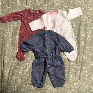 Lot of Baby Girl Clothes (Newborn/0-3 months)